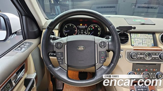Land Rover Discovery 4 3.0 SDV6 SE 2016 — фото 12