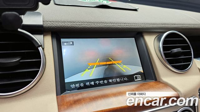 Land Rover Discovery 4 3.0 SDV6 SE 2016 — фото 14