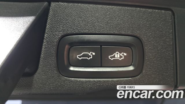Volvo XC60 (II) D5 Inscription 2018 — фото 16