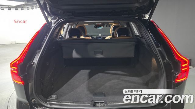 Volvo XC60 (II) D5 Inscription 2018 — фото 17