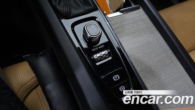 Volvo XC60 (II) D5 Inscription 2018 — фото 18