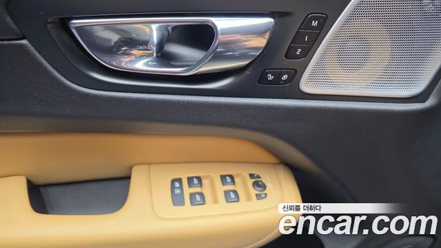 Volvo XC60 (II) D5 Inscription 2018 — фото 19