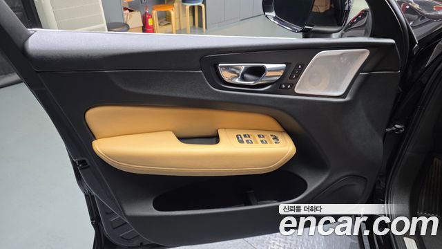 Volvo XC60 (II) D5 Inscription 2018 — фото 24