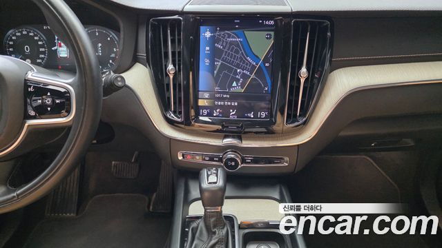 Volvo XC60 (II) D5 Inscription 2018 — фото 28