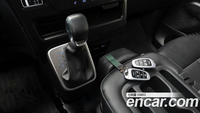 Hyundai Staria 4WD Tourer 9-Seater Modern 2022 — фото 9