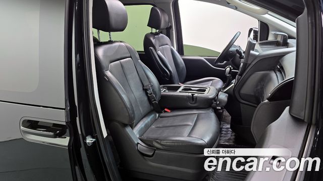 Hyundai Staria 4WD Tourer 9-Seater Modern 2022 — фото 12
