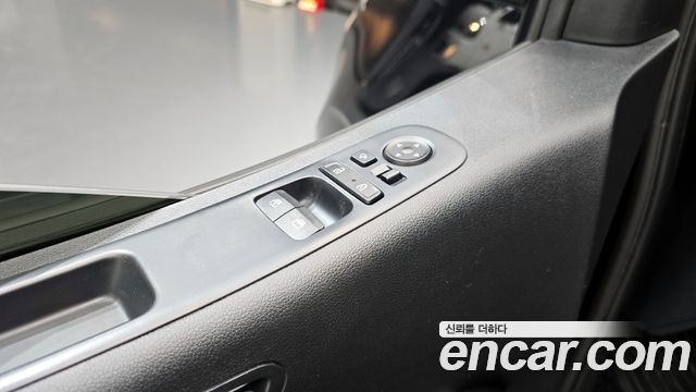 Hyundai Staria 4WD Tourer 9-Seater Modern 2022 — фото 14