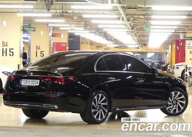 Mercedes-Benz E-Class (W214) E300 4MATIC Exclusive 2024 — фото 3