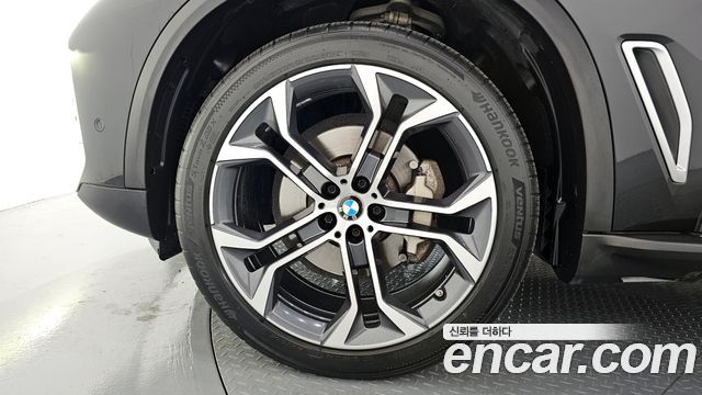BMW X5 (G05) xDrive 40i xLine 2023 — фото 5