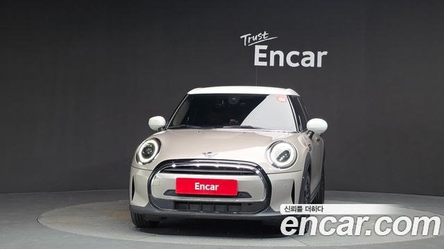 MINI Cooper 5Door Classic Third Generation 2024 — фото 3