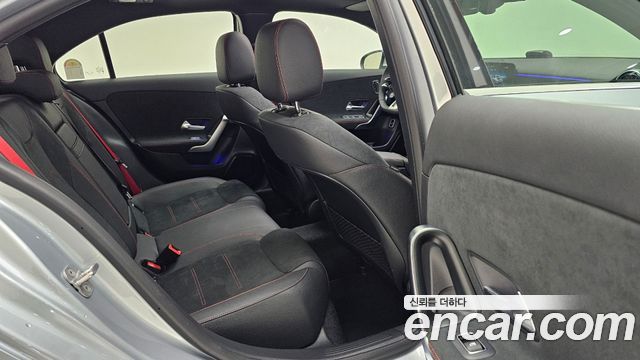 Mercedes-Benz A-Class (W177) AMG A35 4MATIC Sedan 2025 — фото 10