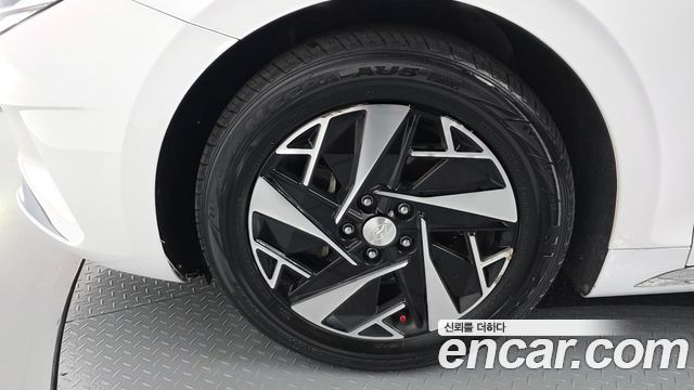 Hyundai Grandeur Hybrid (IG) Le Blanc 2023 — фото 5