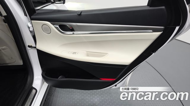 Hyundai Grandeur Hybrid (IG) Le Blanc 2023 — фото 25