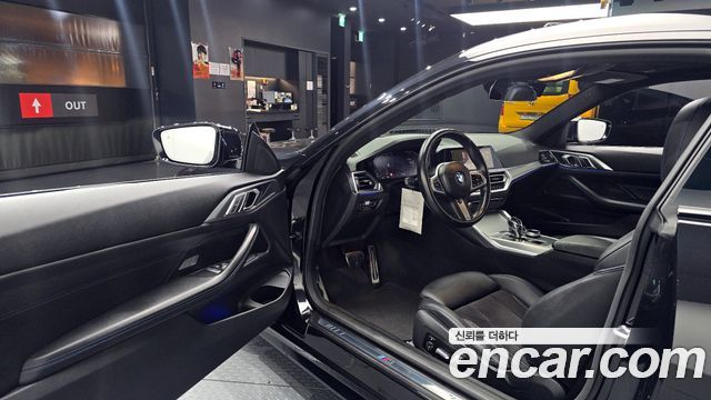 BMW 4 Series (G22) 420i M Sport Coupe 2022 — фото 10