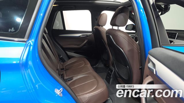 BMW X1 (F48) xDrive 20i M Sport 2021 — фото 11