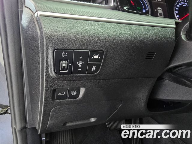 Kia K5 Hybrid (III) Trendy 2023 — фото 16