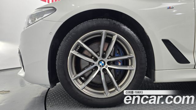 BMW 5 Series (G30) 530i xDrive M Sport Package Plus 2017 — фото 5