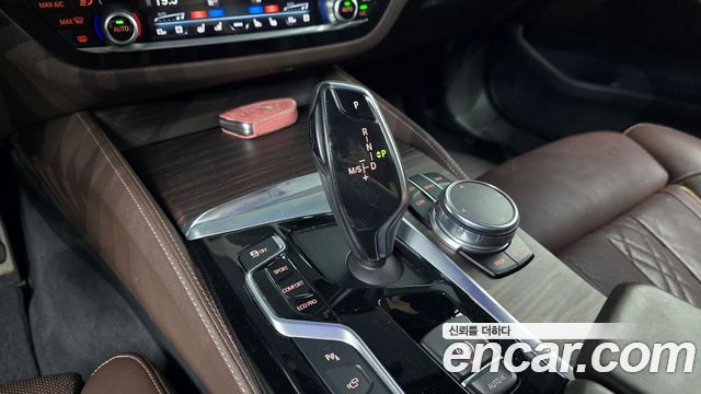 BMW 5 Series (G30) 530i xDrive M Sport Package Plus 2017 — фото 9