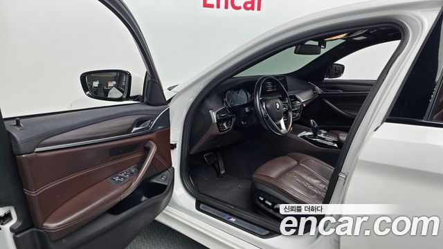 BMW 5 Series (G30) 530i xDrive M Sport Package Plus 2017 — фото 11