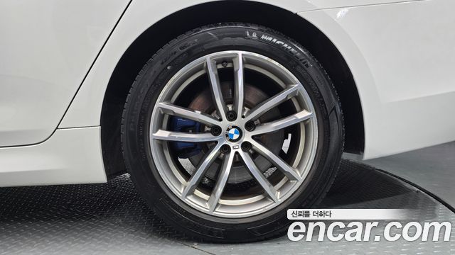 BMW 5 Series (G30) 530i xDrive M Sport Package Plus 2017 — фото 21