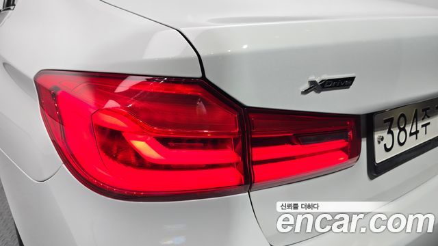 BMW 5 Series (G30) 530i xDrive M Sport Package Plus 2017 — фото 23