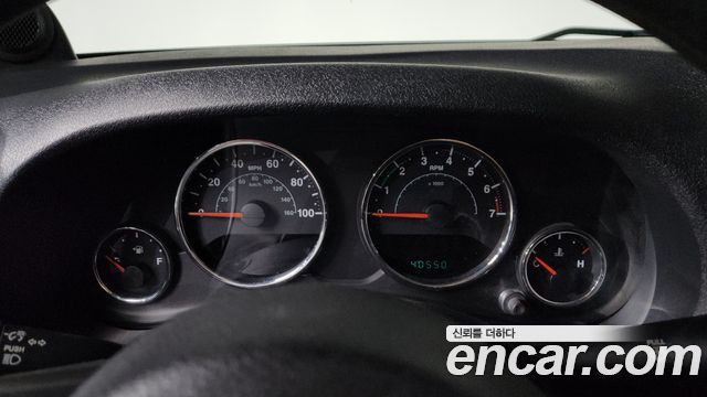 Jeep Wrangler (JK) 3.6 Sport 2Door 2013 — фото 8
