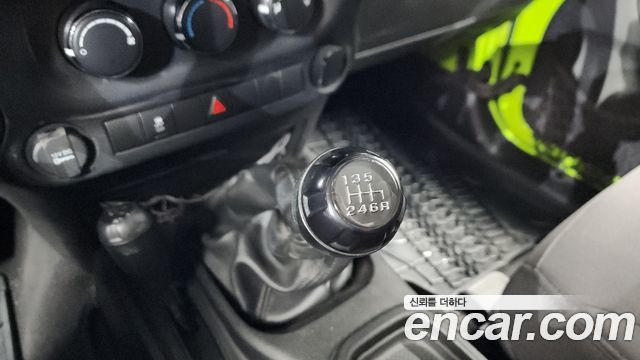 Jeep Wrangler (JK) 3.6 Sport 2Door 2013 — фото 9