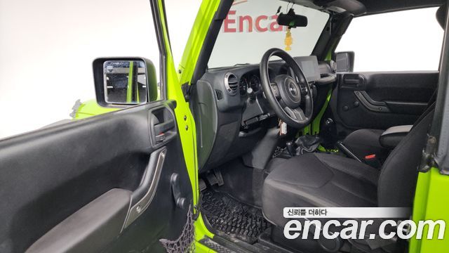 Jeep Wrangler (JK) 3.6 Sport 2Door 2013 — фото 10