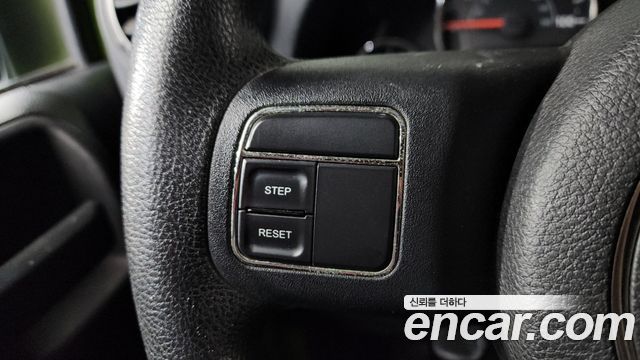 Jeep Wrangler (JK) 3.6 Sport 2Door 2013 — фото 24