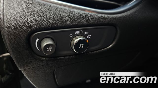 Chevrolet Malibu 2.0 Turbo Redline 2021 — фото 27