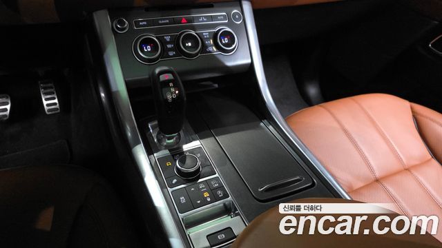 Land Rover Range Rover Sport (II) 3.0 SDV6 HSE Dynamic 2017 — фото 9