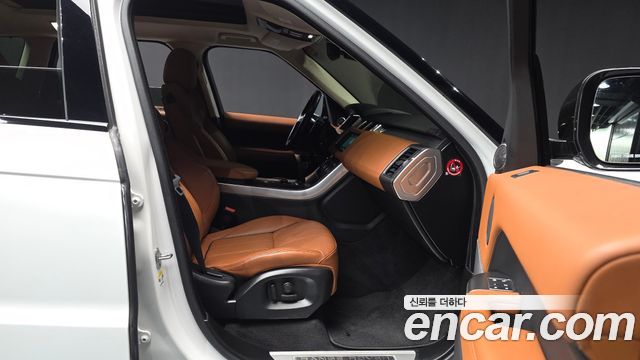 Land Rover Range Rover Sport (II) 3.0 SDV6 HSE Dynamic 2017 — фото 11