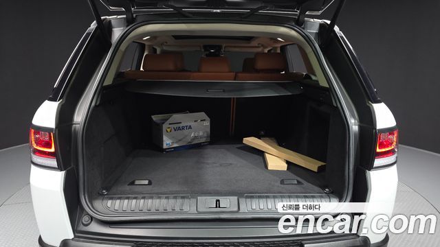 Land Rover Range Rover Sport (II) 3.0 SDV6 HSE Dynamic 2017 — фото 20
