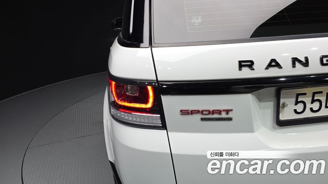 Land Rover Range Rover Sport (II) 3.0 SDV6 HSE Dynamic 2017 — фото 23