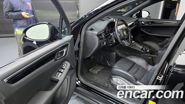Porsche Macan 2.0 95B 2024 — фото 10