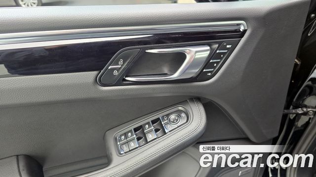 Porsche Macan 2.0 95B 2024 — фото 14