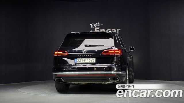 Volkswagen Touareg (III) 3.0 TDI Prestige 2021 — фото 4