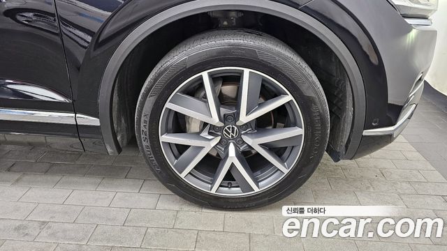 Volkswagen Touareg (III) 3.0 TDI Prestige 2021 — фото 21