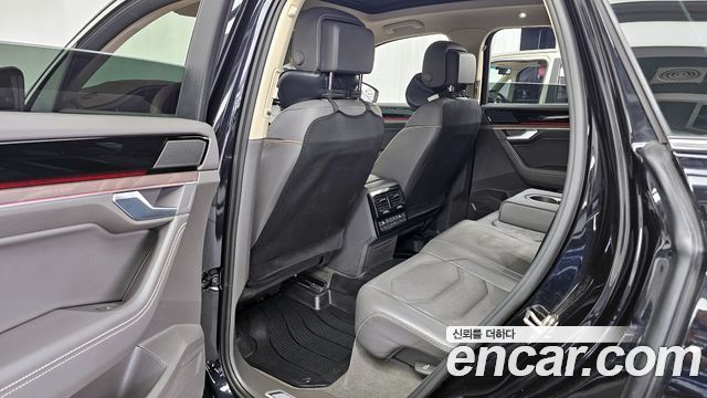 Volkswagen Touareg (III) 3.0 TDI Prestige 2021 — фото 26