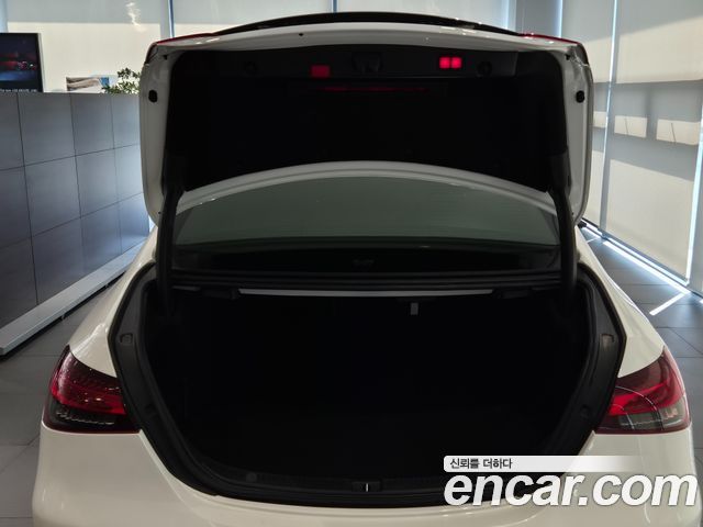 Mercedes-Benz E-Class (W213) E220d 4MATIC AMG Line 2021 — фото 5