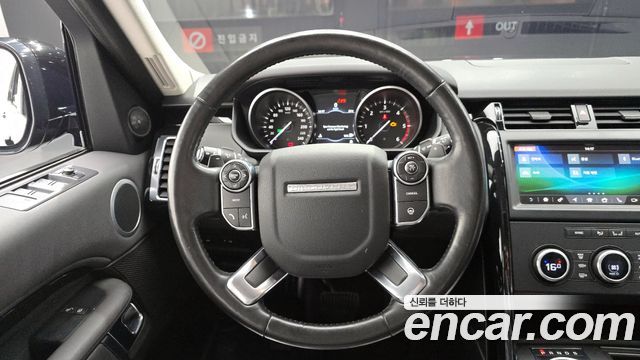 Land Rover Discovery 5 2.0 SD4 SE 2018 — фото 13