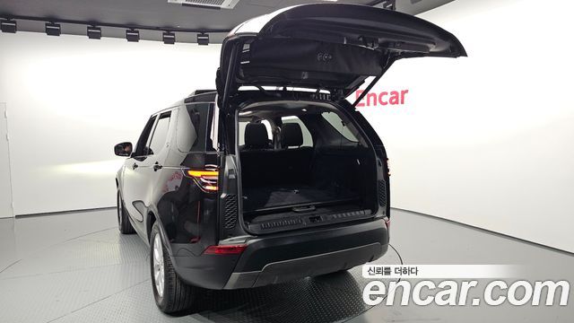 Land Rover Discovery 5 2.0 SD4 SE 2018 — фото 20
