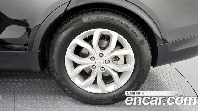 Land Rover Discovery 5 2.0 SD4 SE 2018 — фото 21
