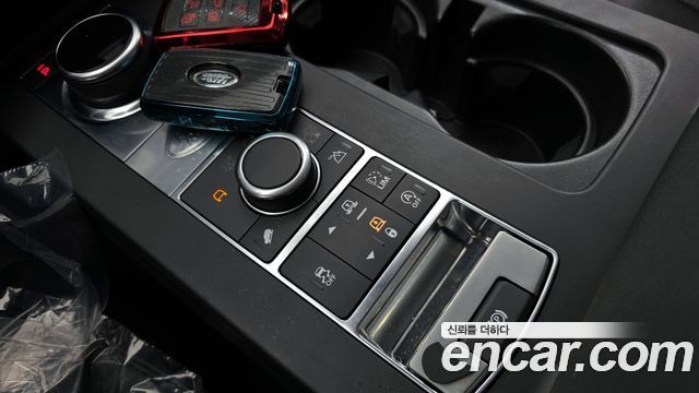 Land Rover Discovery 5 2.0 SD4 SE 2018 — фото 31