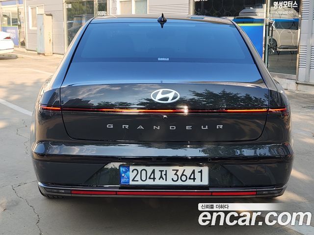 Hyundai Grandeur (GN7) 2,5 Gasoline 2WD Calligraphy 2023 — фото 4