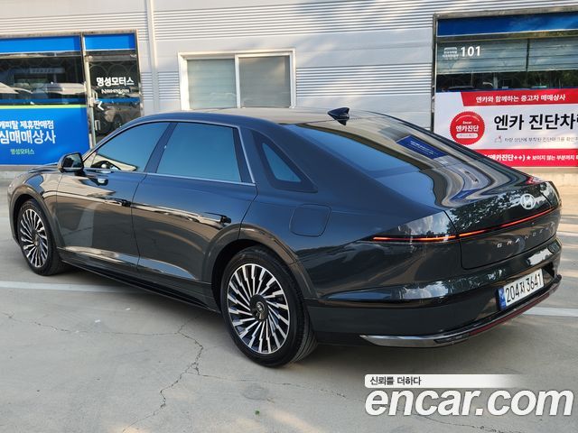 Hyundai Grandeur (GN7) 2,5 Gasoline 2WD Calligraphy 2023 — фото 5