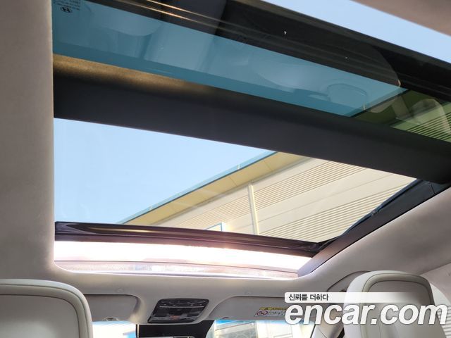 Hyundai Grandeur (GN7) 2,5 Gasoline 2WD Calligraphy 2023 — фото 16