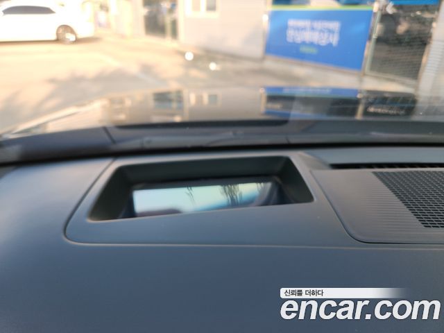 Hyundai Grandeur (GN7) 2,5 Gasoline 2WD Calligraphy 2023 — фото 17