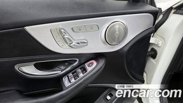 Mercedes-Benz C-Class (W205) C200 Cabriolet 2019 — фото 34