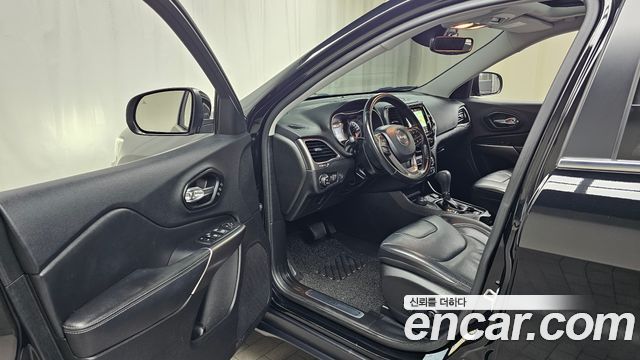 Jeep Cherokee (KL) 2.4 Limited AWD 2021 — фото 10
